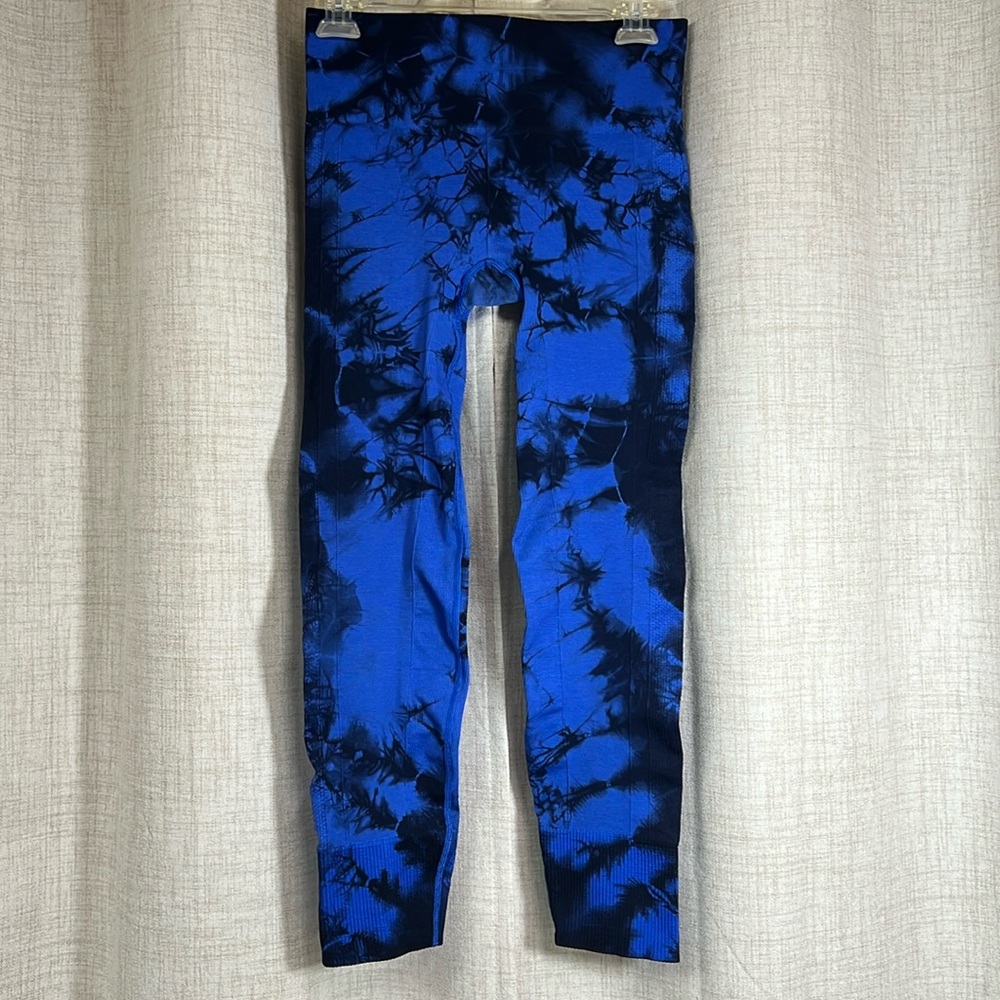 Lululemon Ebb to Street Leggings Size 6